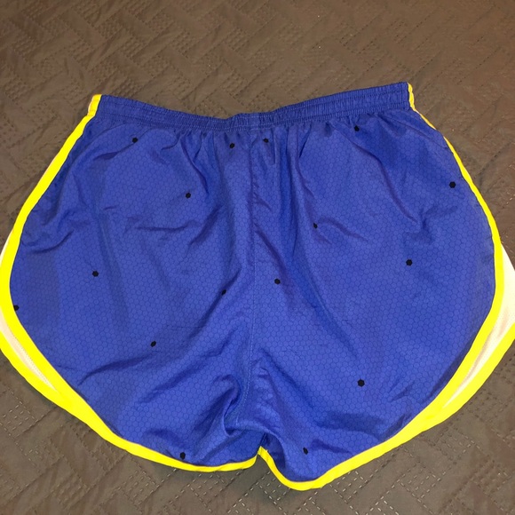Nike Shorts - Picture 2 of 4